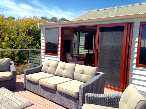 DOLPHIN LOOKOUT COTTAGE - Amazing Views Of The Bay Of Fires - Surfers Gold Coast 4
