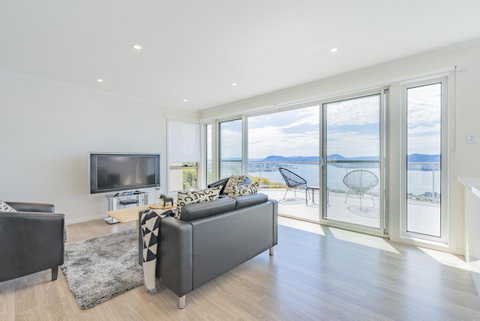 Nature & Relax House, Panoramic Sea View, Free Parking 37 - Surfers Gold Coast 27