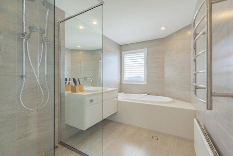 Nature & Relax House, Panoramic Sea View, Free Parking 37 - Surfers Gold Coast 5