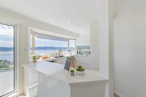 Nature & Relax House, Panoramic Sea View, Free Parking 37 - Surfers Gold Coast 26