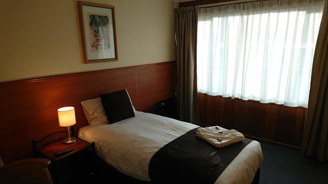 Mt Lyell Motor Inn - Surfers Gold Coast 1