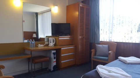Mt Lyell Motor Inn - Surfers Gold Coast 32