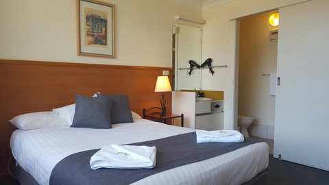 Mt Lyell Motor Inn - Surfers Gold Coast 20