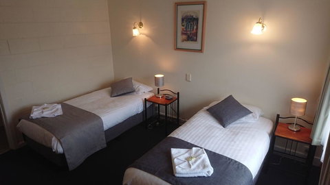 Mt Lyell Motor Inn - Surfers Gold Coast 27