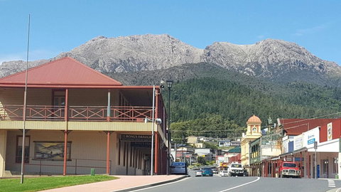 Mt Lyell Motor Inn - Surfers Gold Coast 0