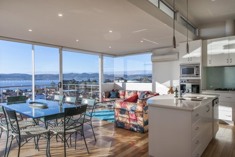 567 Sandy Bay - Surfers Gold Coast 3