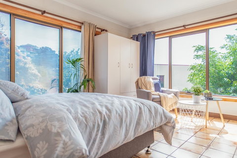 Vintage Cuddle Guest House - Surfers Gold Coast 3