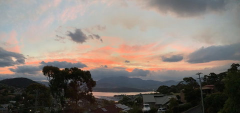 Finnview House - Surfers Gold Coast 1