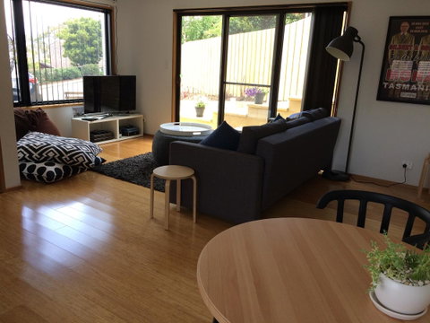 Finnview House - Surfers Gold Coast 7