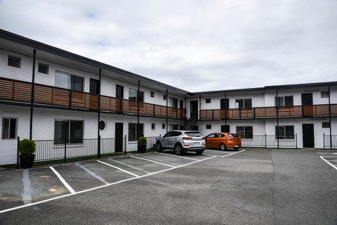 Hobart Tower Motel - Surfers Gold Coast 4