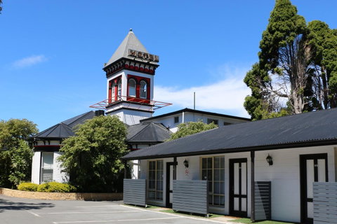 Hobart Tower Motel - Surfers Gold Coast 0