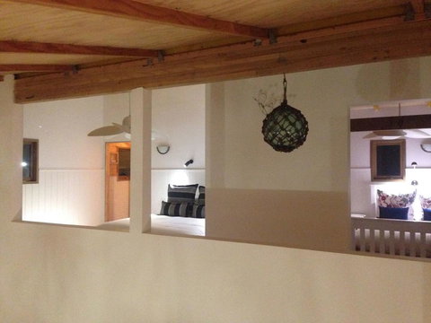 Driftwood Bay Of Fires - Surfers Gold Coast 12