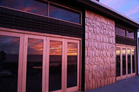 Driftwood Bay Of Fires - Surfers Gold Coast 16