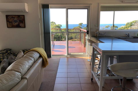 BAY OF FIRES SEACHANGE Ocean Frontage - Surfers Gold Coast 2