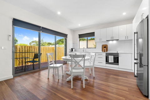 Rosewater Townhouses Dromana - Surfers Gold Coast 9