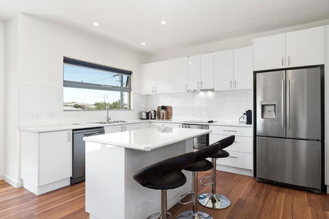 Rosewater Townhouses Dromana - Surfers Gold Coast 23