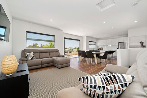 Rosewater Townhouses Dromana - Surfers Gold Coast 0