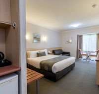 The Waverley International Hotel - Surfers Gold Coast
