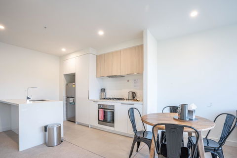 Poplar Apartments - Surfers Gold Coast 4
