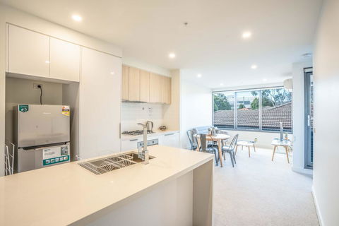 Poplar Apartments - Surfers Gold Coast 13