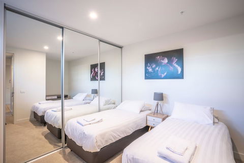 Poplar Apartments - Surfers Gold Coast 27