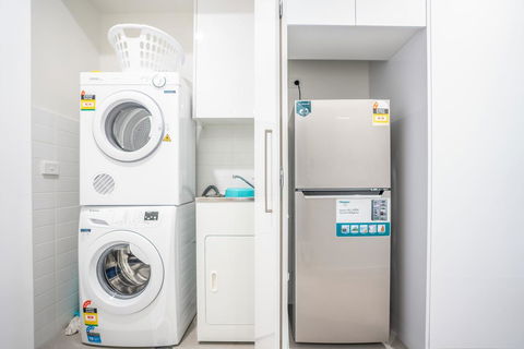 Poplar Apartments - Surfers Gold Coast 17