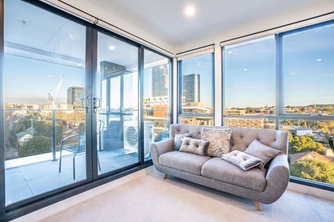 Poplar Apartments - Surfers Gold Coast 25