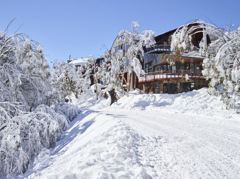 Astra Falls Creek - Surfers Gold Coast 3