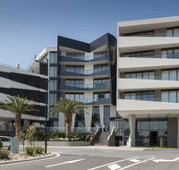 Sandy Hill Serviced Apartments - Surfers Gold Coast