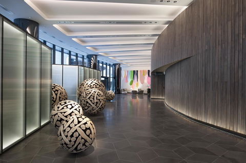 Crown Metropol Melbourne - Surfers Gold Coast 19