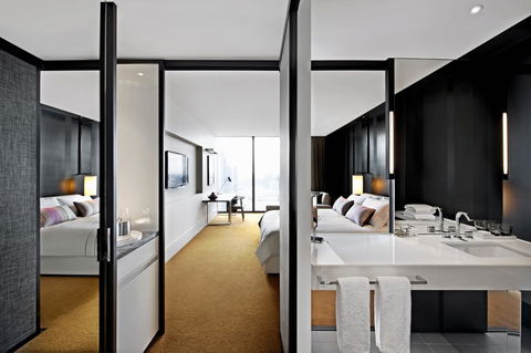 Crown Metropol Melbourne - Surfers Gold Coast 20