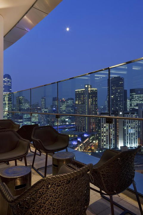 Crown Metropol Melbourne - Surfers Gold Coast 10