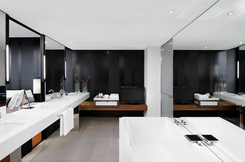 Crown Metropol Melbourne - Surfers Gold Coast 7
