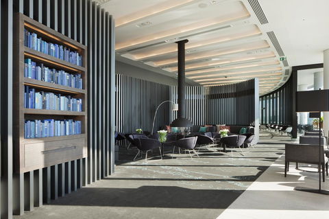 Crown Metropol Melbourne - Surfers Gold Coast 17