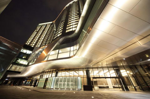 Crown Metropol Melbourne - Surfers Gold Coast 0