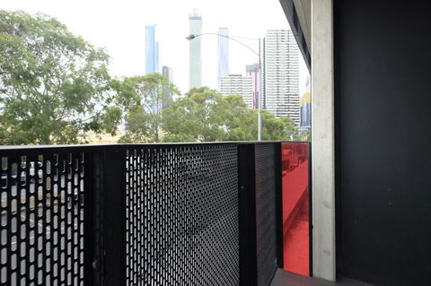 Mono Apartments On Franklin Street - Surfers Gold Coast 4