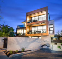 Manhattan Apartments - Caulfield North - Surfers Gold Coast
