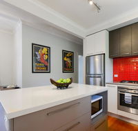 Boutique Stays Sandyside- Sandringham Villa Units - Surfers Gold Coast