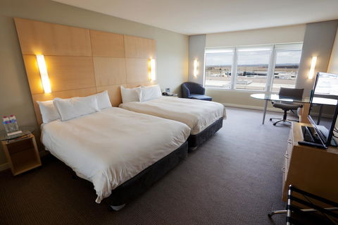 PARKROYAL Melbourne Airport - Surfers Gold Coast 34