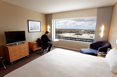 PARKROYAL Melbourne Airport - Surfers Gold Coast 31