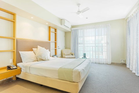 Deep Blue Hotel & Hot Springs - Surfers Gold Coast 43