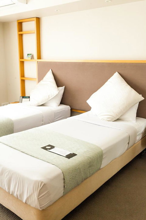 Deep Blue Hotel & Hot Springs - Surfers Gold Coast 17