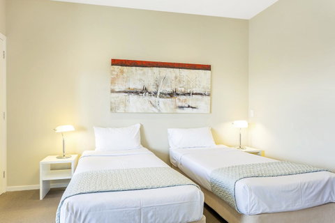 Deep Blue Hotel & Hot Springs - Surfers Gold Coast 30