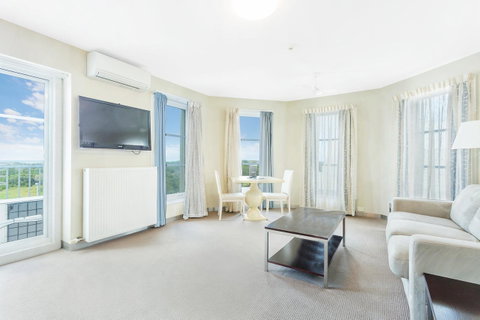 Deep Blue Hotel & Hot Springs - Surfers Gold Coast 29