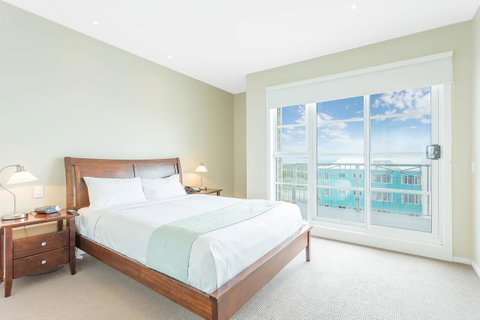 Deep Blue Hotel & Hot Springs - Surfers Gold Coast 33