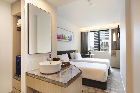 Ibis Melbourne Central - Surfers Gold Coast 11