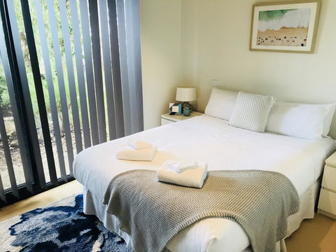 Ocean View Treetops Retreat - Surfers Gold Coast 2