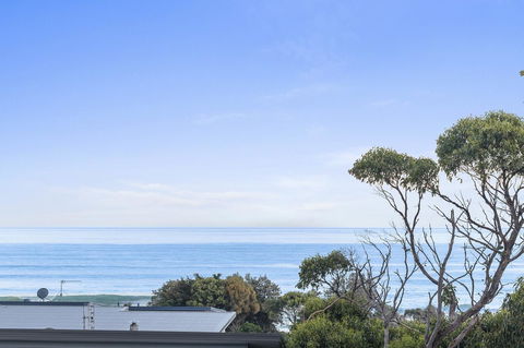 Ocean View Treetops Retreat - Surfers Gold Coast 9