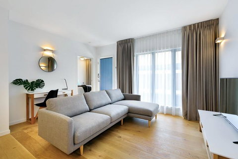 Lakes Edge Apartments - Surfers Gold Coast 4