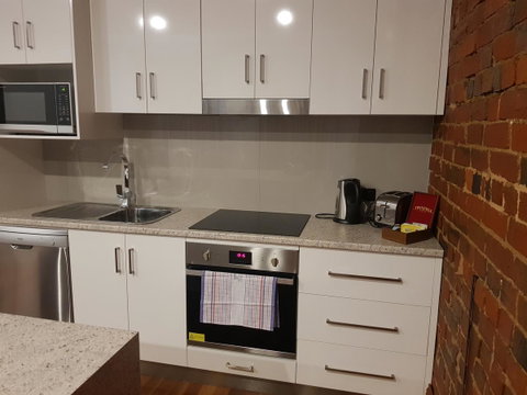 Sublime Spa Apartments - Surfers Gold Coast 7